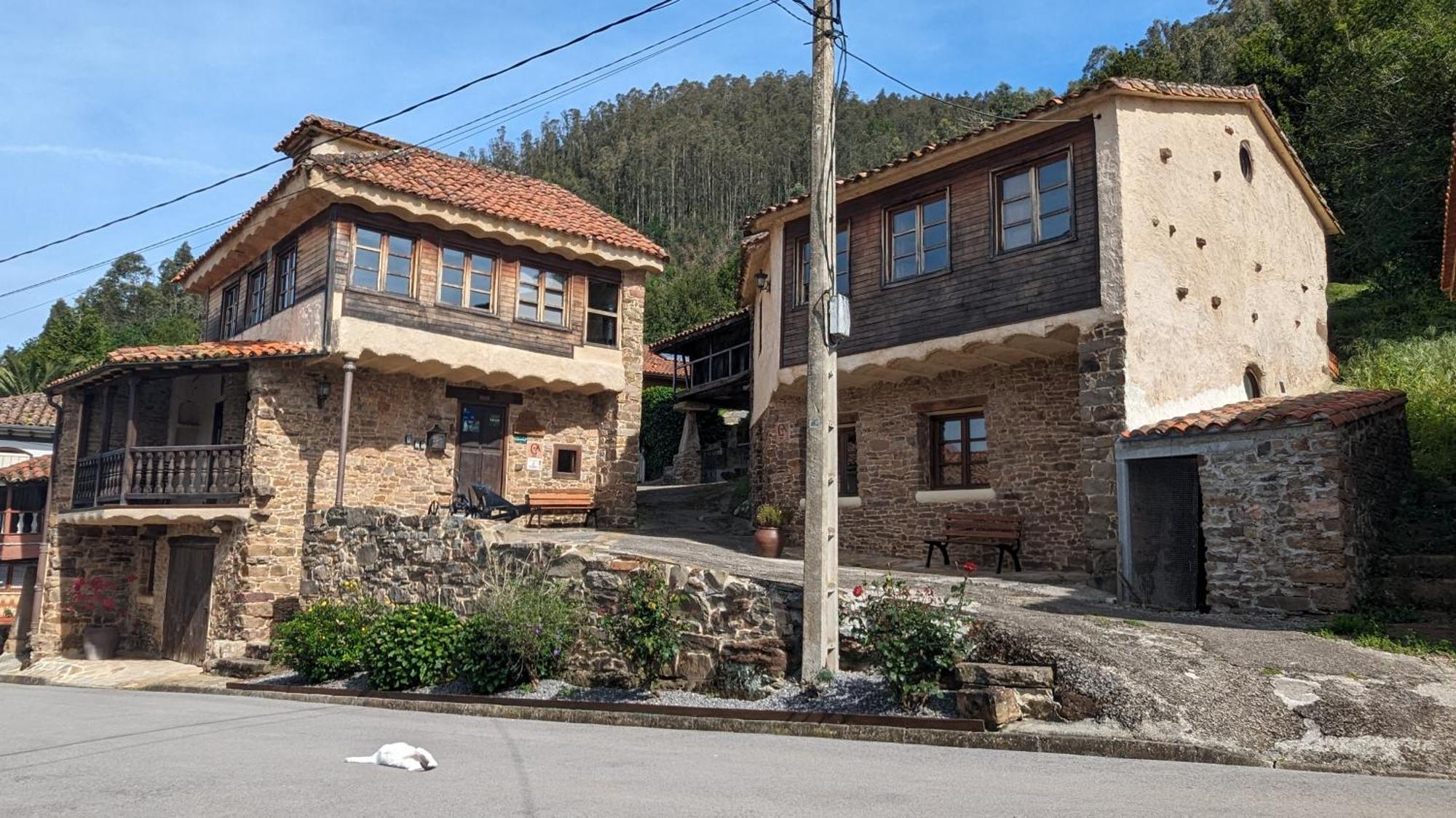 Las Casas De Isu Villaviciosa  Eksteriør bilde